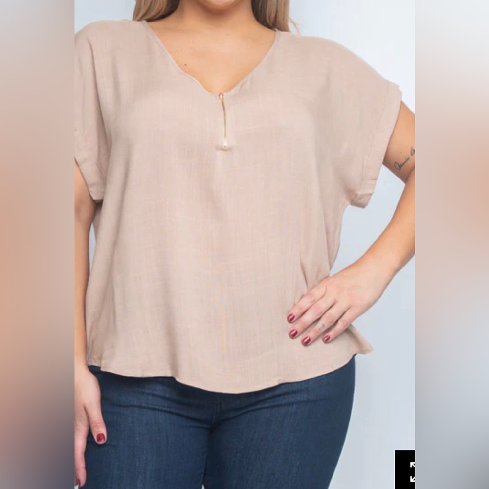 NWT Zenobia  Plus Size Khaki  Colour half Zip V Neck cuffed short Sleeves Top